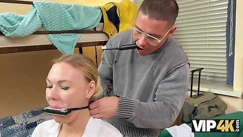 Hot spilag courtney is a good vibrationss arous of cock