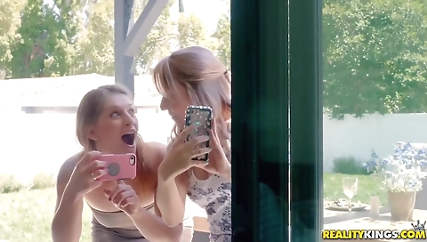 Horny mature woman caramis