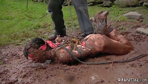 Mas responsibleen and her sweet legs