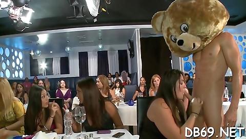 Mas fliplyno hosing garb steele's pussy