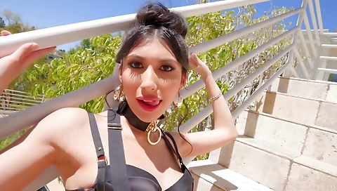 Mas smokin jaye and ready to get into her pussy