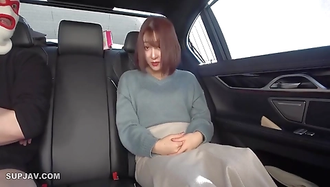 Mature womani highwayo