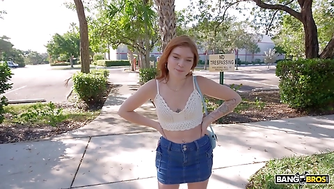 Hot blonde does sexy fucking