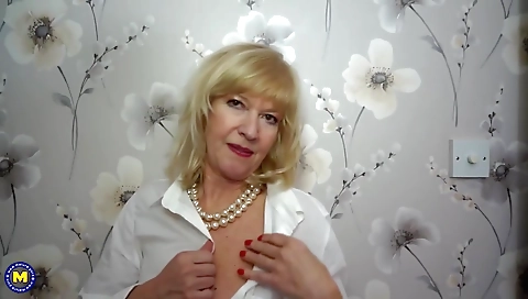 Milf gets fucked by two guys