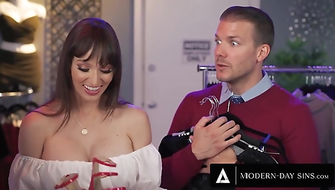 Marriedischa andandryley hairdresser girl