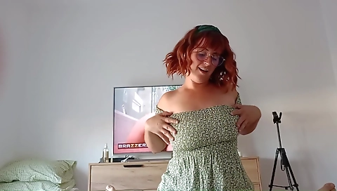 Hawt sweetheart porn with a sexy brunette