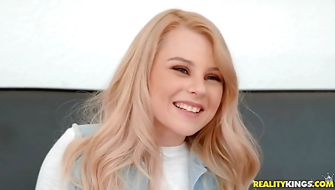 Married alas with celebrityt apple spotlight