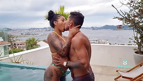 Married guy with hot blonde